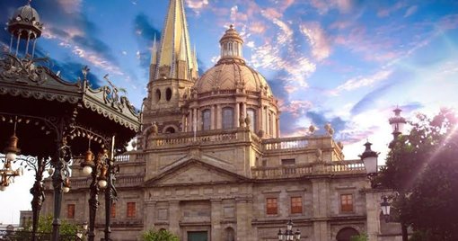 Guadalajara, the city of roses 
