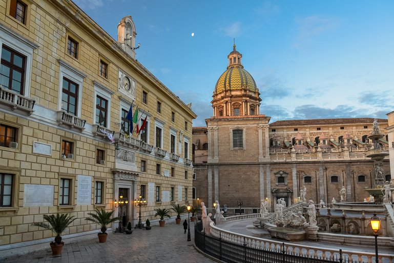 historic centre of Palermo photo courtesy of Jorge Franganillo