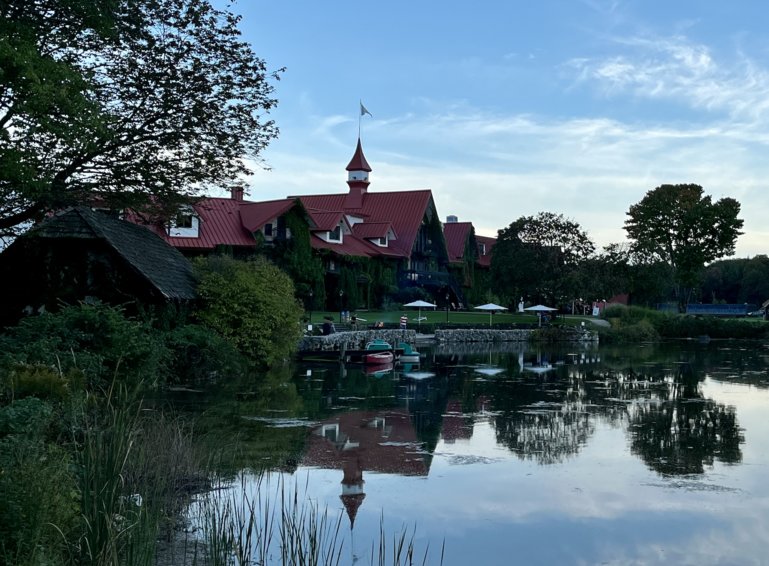 The Highlands main lodge